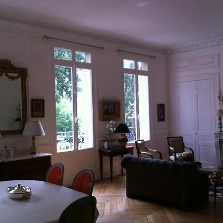 Chambre Jeanne D'Arc Homestay